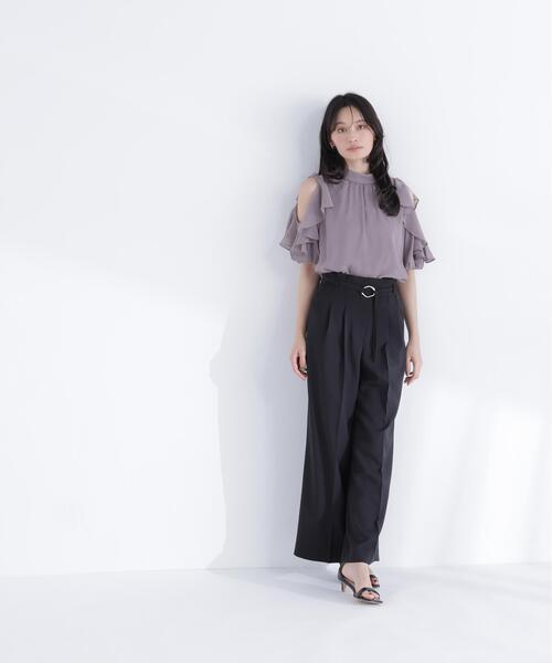 NATURAL BEAUTY BASIC（ナチュラルビューティーベーシック）の「ダブルベルトワイドパンツ（その他パンツ・レディース・ブラック/オフホワイト/ブルー・P/S/MEDIUM/SMALL）」の5枚目の写真