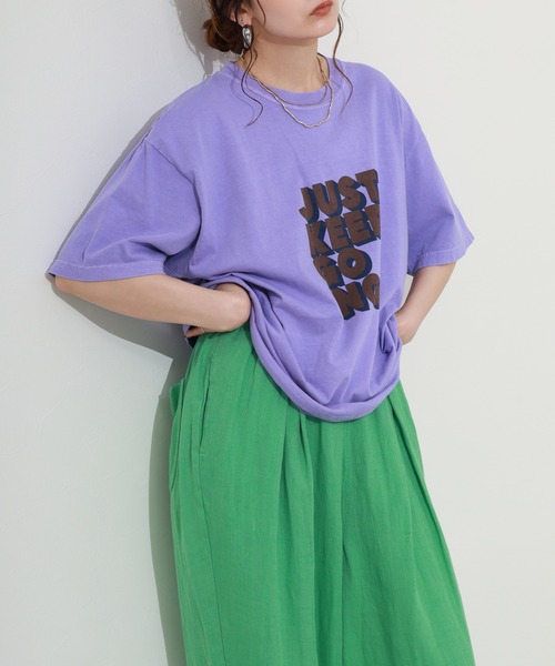 FUNALIVE（ファンアライブ）の「英字プリント半袖Tシャツ（Tシャツ/カットソー・レディース・パープル/ダークグレー/ホワイト・FREE）」の19枚目の写真