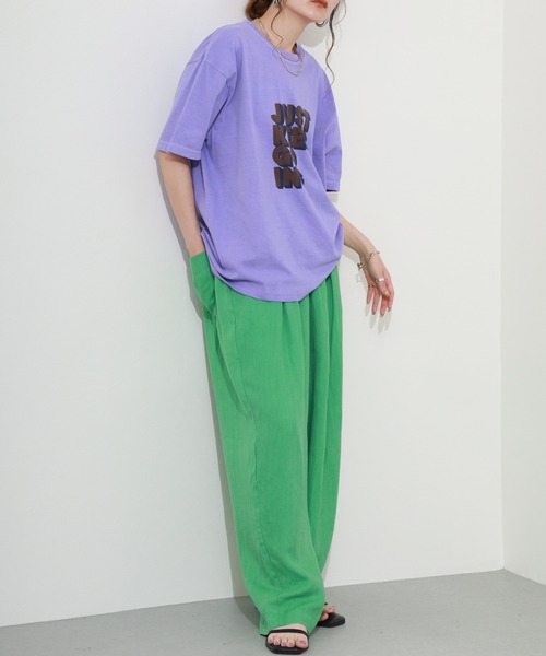 FUNALIVE（ファンアライブ）の「英字プリント半袖Tシャツ（Tシャツ/カットソー・レディース・パープル/ダークグレー/ホワイト・FREE）」の21枚目の写真