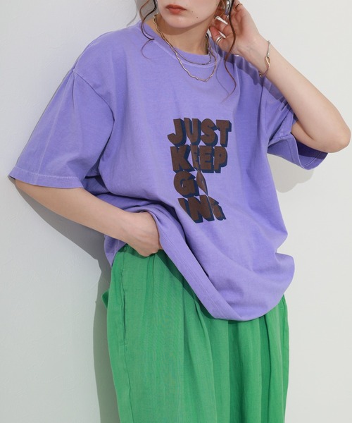 FUNALIVE（ファンアライブ）の「英字プリント半袖Tシャツ（Tシャツ/カットソー・レディース・パープル/ダークグレー/ホワイト・FREE）」の18枚目の写真