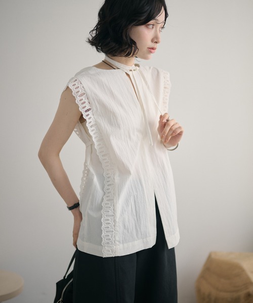 LAULEN(ローレン)の「ladder lace double ribbon multi way blouse /ラダーレースダブルリボンマルチウェイブラウス(シャツ/ブラウス・レディース・ホワイト/ブラック/ベージュ・FREE)」の12枚目の写真