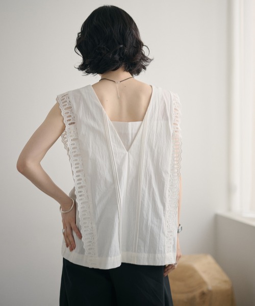LAULEN(ローレン)の「ladder lace double ribbon multi way blouse /ラダーレースダブルリボンマルチウェイブラウス(シャツ/ブラウス・レディース・ホワイト/ブラック/ベージュ・FREE)」の16枚目の写真