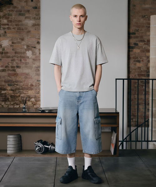 DWSE(ディーダブリューエスイー)の「カーゴハーフデニムパンツ(ライトブルー)(その他パンツ・メンズ・その他・SMALL/MEDIUM/LARGE/X-LARGE)」の2枚目の写真