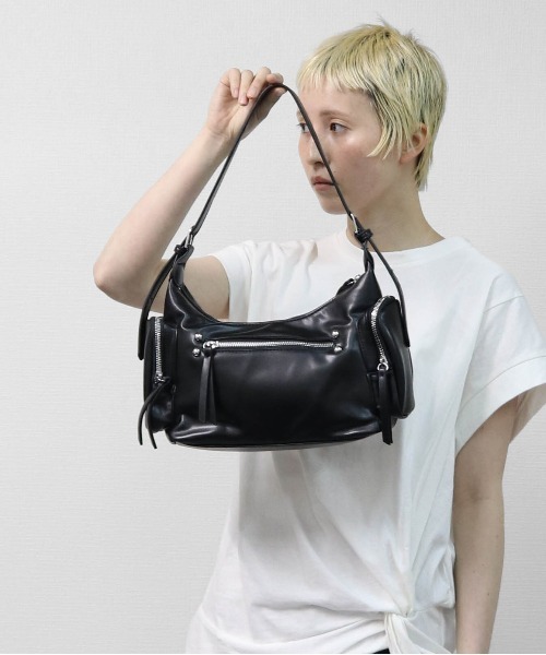 THE CELL.(ザセルドット)の「サイドポケット ショルダーバッグ SIDE POCKET SHOULDER BAG(ハンドバッグ・レディース・ブラック/レッド/ブラウン・FREE)」の6枚目の写真