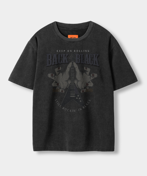 DIMITRI BLACK(ディミトリブラック)の「VLAD ヴィンテージブラックセミクロップTシャツ_ピグメントチャコール(Tシャツ/カットソー・レディース・その他・SMALL/MEDIUM/LARGE/X-LARGE/XX-LARGE)」の2枚目の写真