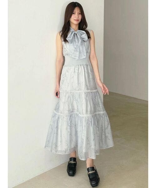 MERCURYDUO(マーキュリーデュオ)の「ビッグボウタイワンピース(ワンピース・レディース・ライトブルー/オフホワイト・MEDIUM/SMALL)」の3枚目の写真
