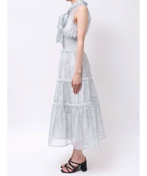 MERCURYDUO(マーキュリーデュオ)の「ビッグボウタイワンピース(ワンピース・レディース・ライトブルー/オフホワイト・MEDIUM/SMALL)」の9枚目の写真