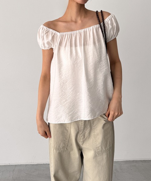CANAL JEAN(キャナルジーン)の「El mar 2WAYオフショルパフブラウス(シャツ/ブラウス・レディース・ホワイト/ブラック・ONE SIZE)」の2枚目の写真