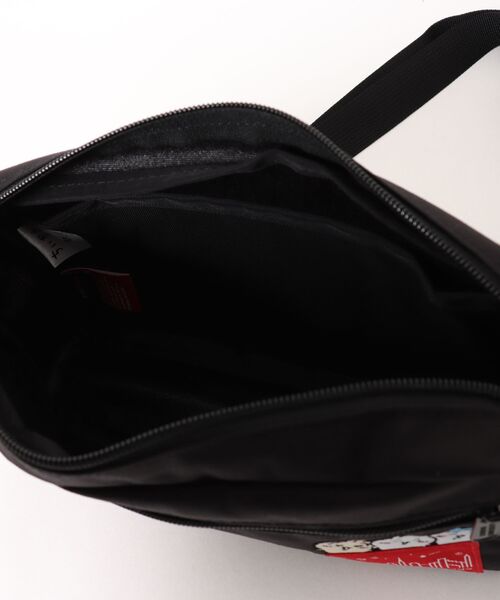 Manhattan Portage（マンハッタンポーテージ）の「Manhattan Portage/マンハッタンポーテージ ショルダーバック "ちいかわ" JOGGER(L)JPN VER2 CKW26 MP1404L2CKW26（ショルダーバッグ・メンズ・ブラック・FREE）」の14枚目の写真