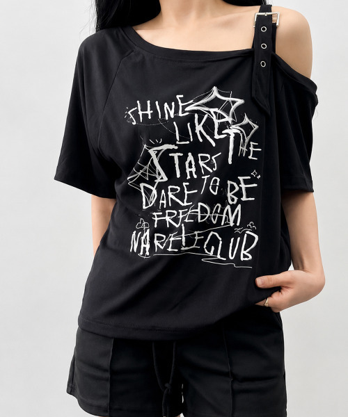 VIVID LADY(ビビッドレディー)の「ワンショルダー バックル 半袖Tシャツ(Tシャツ/カットソー・レディース・ブラック/ホワイト・FREE)」の3枚目の写真