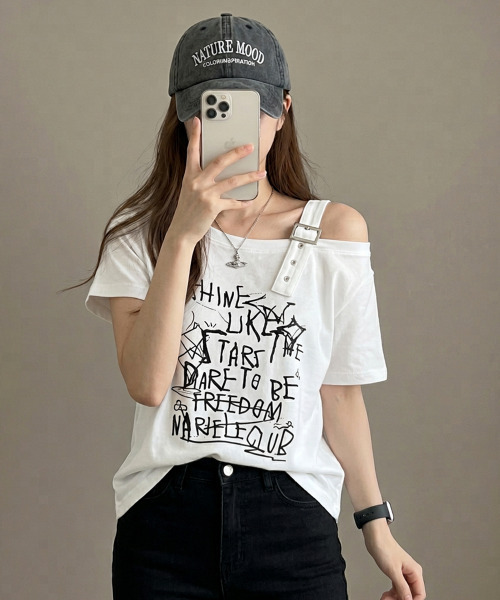 VIVID LADY(ビビッドレディー)の「ワンショルダー バックル 半袖Tシャツ(Tシャツ/カットソー・レディース・ブラック/ホワイト・FREE)」の14枚目の写真