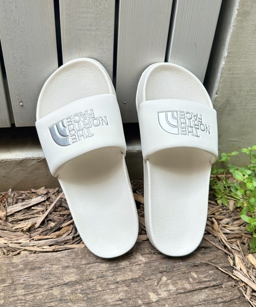 THE NORTH FACE（ザノースフェイス）の「THE NORTH FACE(ザ・ノースフェイス)/オープントゥスライドサンダル/BASIC SLIDE（サンダル・レディース・チャコールグレー/ベージュ/ホワイト/ブラック・26.0cm/23.0cm/24.0cm/25.0cm/28.0cm/27.0cm）」の2枚目の写真