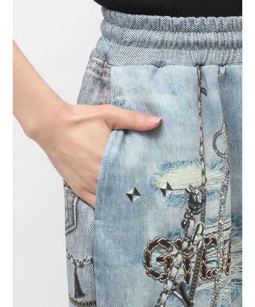 GYDA(ジェイダ)の「GYDAデニムsublimation printingパンツ(デニムパンツ・レディース・ブルー/ブラック・FREE)」の19枚目の写真