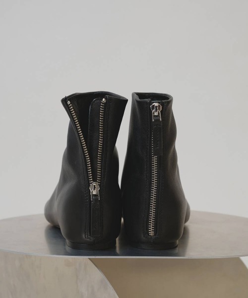 TODAYFUL（トゥデイフル）の「【TODAYFUL/トゥデイフル】Square Leather Flat Boots/スクエアレザーフラットブーツ（ブーツ・レディース・ブラック・37/38/36）」の4枚目の写真