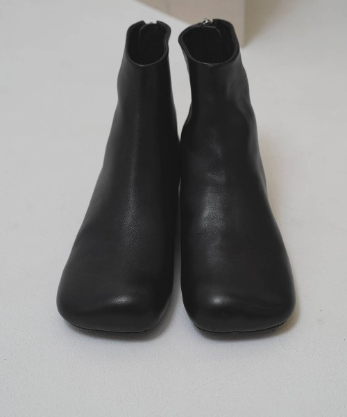 TODAYFUL（トゥデイフル）の「【TODAYFUL/トゥデイフル】Square Leather Flat Boots/スクエアレザーフラットブーツ（ブーツ・レディース・ブラック・37/38/36）」の3枚目の写真