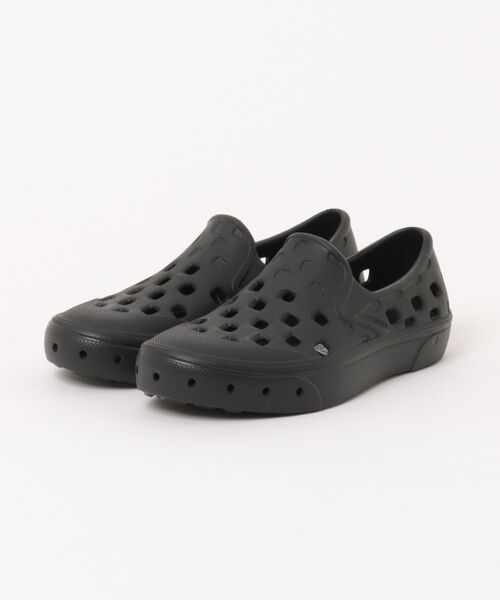 VANS(バンズ)の「キッズ スリッポン TRK / UY Slip-On TRK black VN0A4UVIBLK1(スリッポン・キッズ・ブラック・12/3)」の1枚目の写真