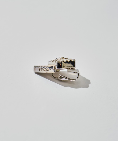 TOGA PULLA（トーガ　プルラ）の「【TOGA PULLA/トーガプルラ】Metal earrings/メタルイヤリング（イヤリング・レディース・シルバー・FREE）」の3枚目の写真