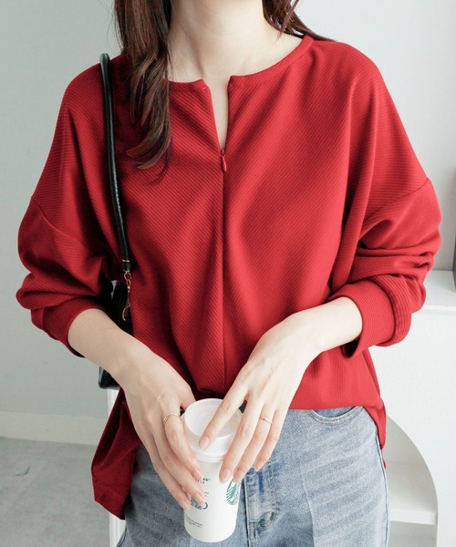 Viola e Viola(ヴィオラエヴィオラ)の「細見えラインリップル素材ジップトップス(Tシャツ/カットソー・レディース・ネイビー/ダークブルー/ブラック/オリーブ/レッド・M/L/LL)」の5枚目の写真