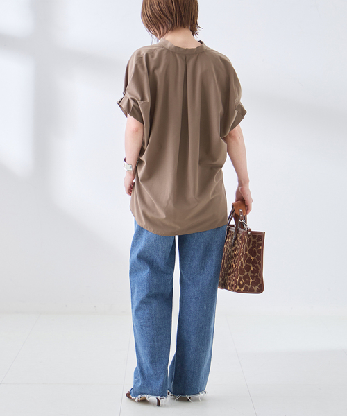 journal standard L'essage(ジャーナルスタンダードレサージュ)の「IPEKERフラワー/無地タックスリーブシャツ(シャツ/ブラウス・レディース・ブラック系その他/アイボリー/ウッド・FREE)」の9枚目の写真