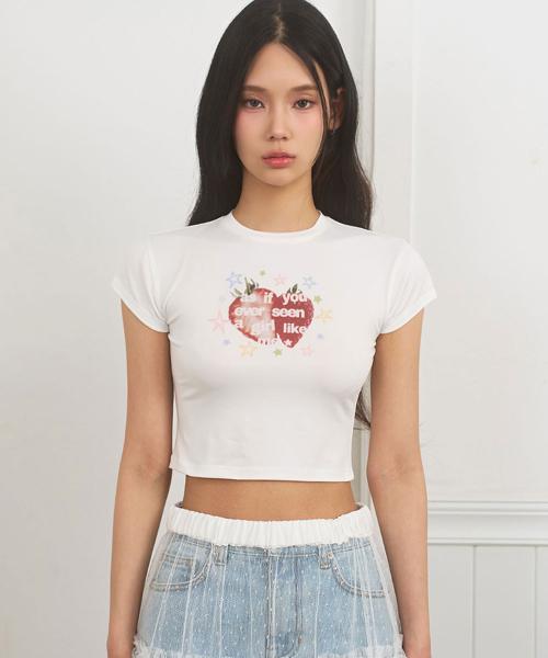 LIE MEQUE(リメーク)の「スタロベリー クロップTシャツ ホワイト(Tシャツ/カットソー・レディース・ホワイト・FREE)」の3枚目の写真