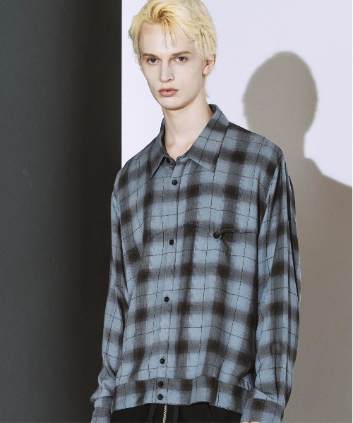 NO ID.(ノーアイディ)の「【NO ID.】Ombre Check Western BIG Shirt / オンブレー チェック ウエスタン ビッグ シャツ(シャツ/ブラウス・メンズ・イエロー/ブルーグレー/ブラック・ONE SIZE)」の2枚目の写真