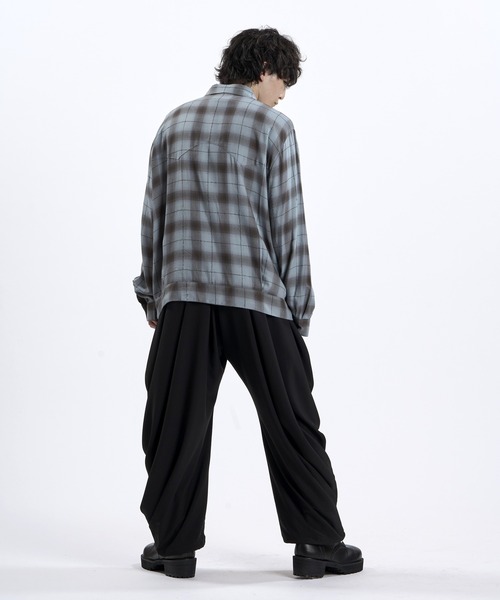 NO ID.(ノーアイディ)の「【NO ID.】Ombre Check Western BIG Shirt / オンブレー チェック ウエスタン ビッグ シャツ(シャツ/ブラウス・メンズ・イエロー/ブルーグレー/ブラック・ONE SIZE)」の7枚目の写真