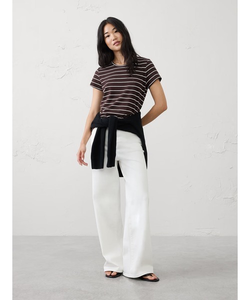 BANANA REPUBLIC FACTORY STORE(バナナリパブリック ファクトリーストア)の「BANANA REPUBLIC FACTORY STORE TimelessクルーネックTシャツ(Tシャツ/カットソー・レディース・ブラウン・M/XS/S/L)」の4枚目の写真