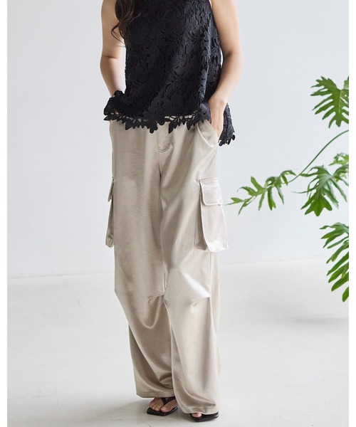 BIRTHDAY BASH(バースデイバッシュ)の「SATIN CARGO WIDE PANTS(サテンカーゴワイドパンツ)(カーゴパンツ・レディース・ベージュ/サックスブルー・S/M)」の14枚目の写真