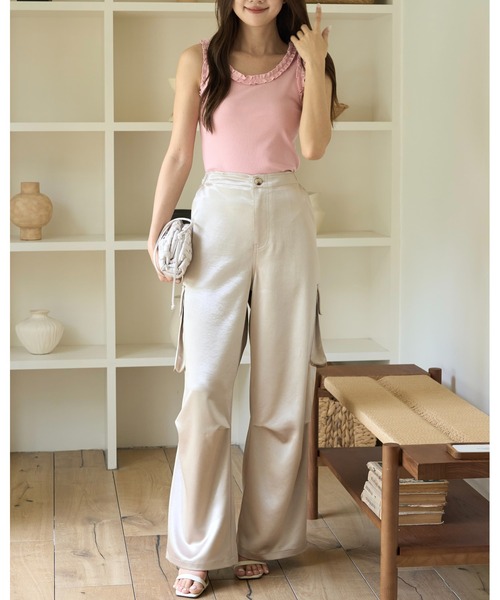BIRTHDAY BASH(バースデイバッシュ)の「SATIN CARGO WIDE PANTS(サテンカーゴワイドパンツ)(カーゴパンツ・レディース・ベージュ/サックスブルー・S/M)」の5枚目の写真
