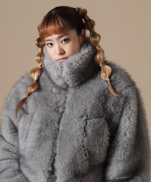 DANKE SCHON(ダンケシェーン)の「DankeSchon/ダンケシェーン/WOMEN ECO FUR STAND BLOUSON(ブルゾン・レディース・ブラウン/グレー・F)」の11枚目の写真