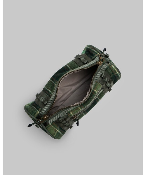 Topologie(トポロジー)の「Barrel Bag Small(バレル バッグ スモール)(ショルダーバッグ・レディース・グリーン系・ONE SIZE)」の4枚目の写真