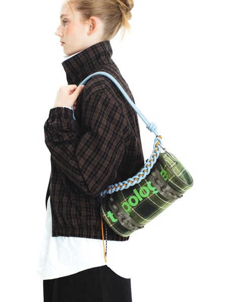 Topologie(トポロジー)の「Barrel Bag Small(バレル バッグ スモール)(ショルダーバッグ・レディース・グリーン系・ONE SIZE)」の6枚目の写真