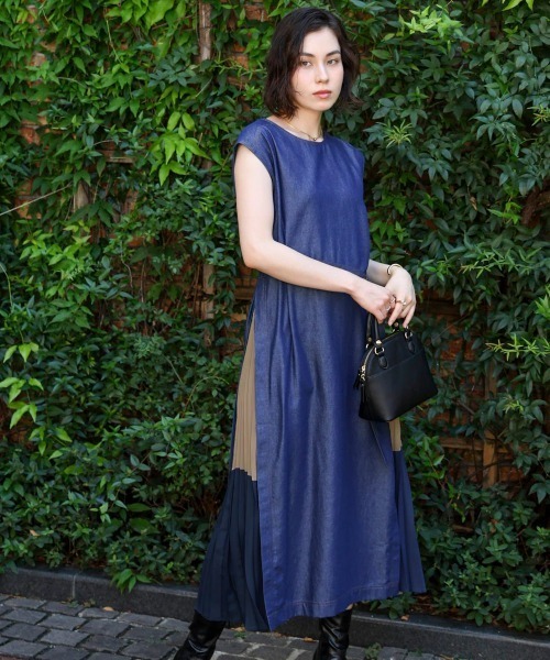 Bou Jeloud(ブージュルード)の「デニムプリーツ配色ワンピース(ワンピース・レディース・インディゴブルー・MEDIUM)」の6枚目の写真