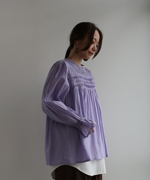 and it_(アンドイット)の「キャンブリックピンタックギャザーブラウス(シャツ/ブラウス・レディース・アイボリー/ブラック/パープル・M-L)」の20枚目の写真