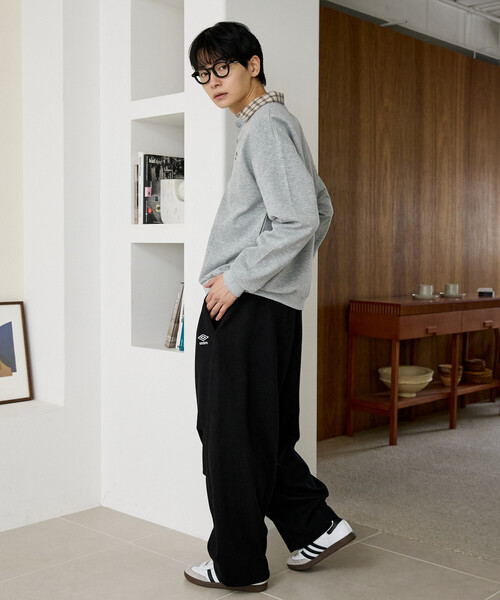 UMBRO(アンブロ)の「UMBRO × PUBLUX/アンブロ <セットアップ対応>別注 ダンボール タック スウェットパンツ 限定展開(スウェットパンツ・メンズ・ネイビー/グレー/ブラック・MEDIUM/LARGE)」の15枚目の写真