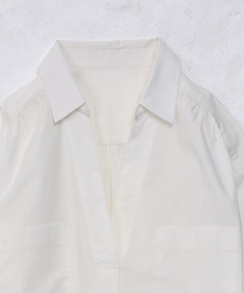 Chico（チコ）の「プルオーバーブラウス（シャツ/ブラウス・レディース・ホワイト/ピンクベージュ・FREE）」の3枚目の写真