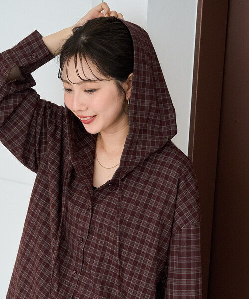 FREAK'S STORE(フリークスストア)の「限定展開 TR チェック フード ボタン オーバー シャツ プルオーバー(シャツ/ブラウス・レディース・ネイビー/サックスブルー/ブラウン・フリ-)」の9枚目の写真