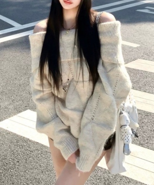 Vipoa（ヴィポア）の「loose off shoulder knit（ニット/セーター・レディース・アイボリー/グレー・FREE）」の2枚目の写真