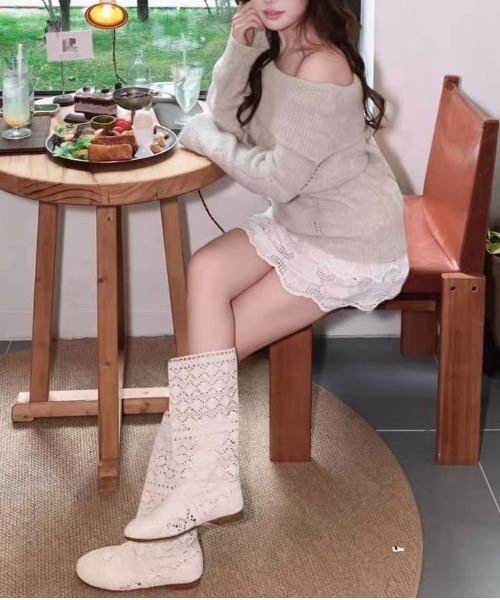 Vipoa（ヴィポア）の「loose off shoulder knit（ニット/セーター・レディース・アイボリー/グレー・FREE）」の5枚目の写真