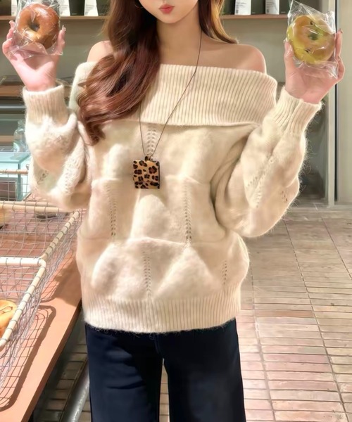 Vipoa（ヴィポア）の「loose off shoulder knit（ニット/セーター・レディース・アイボリー/グレー・FREE）」の10枚目の写真