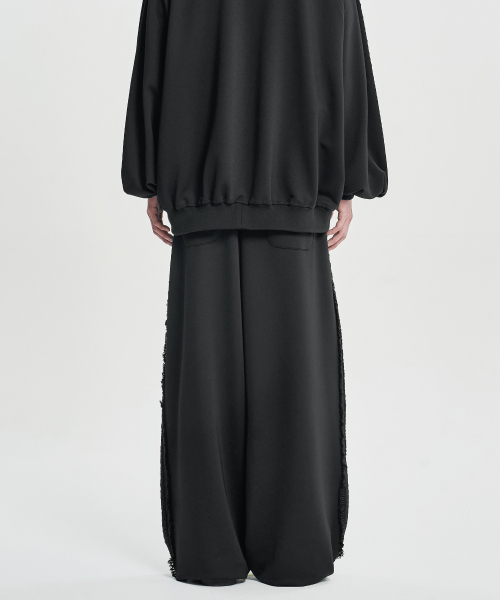 AJOBYAJO（アジョバイアジョ）の「Multi Lace Trim One Tuck Track Pants [BLACK]（スウェットパンツ・レディース・その他・MEDIUM/LARGE/X-LARGE）」の12枚目の写真