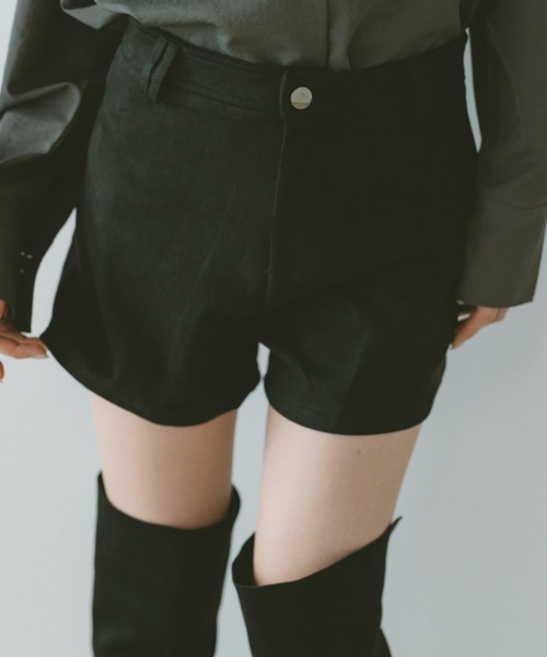 VANNIE U(ヴァニーユー)の「スエードショートパンツ(その他パンツ・レディース・ブラウン/ブラック・FREE)」の3枚目の写真