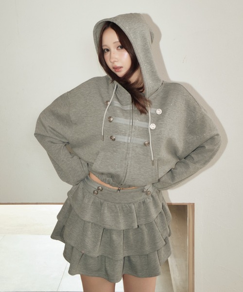 TITTY&CO.（ティティーアンドコー）の「ラメナポレオンスウェットセットアップ（セットアップ・レディース・カーキ/ブラック/グレー・FREE）」の8枚目の写真