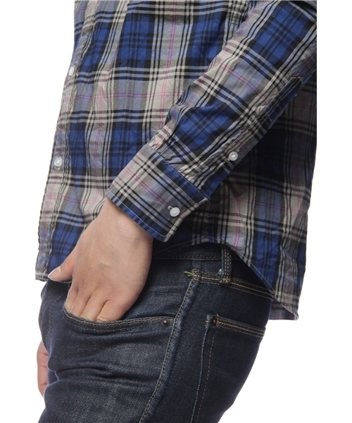 BEAMS(ビームス)の「BEAMS / チェックオックスフォードボタンダウンシャツ(シャツ/ブラウス・メンズ・ブルー/パープル・SMALL/MEDIUM/LARGE)」の3枚目の写真