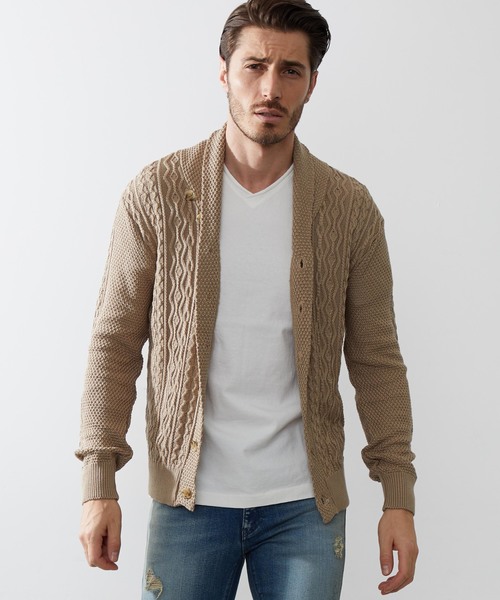 AKM（エイケイエム）の「【AKM Contemporary】≪STUDIOUS限定≫ケーブルショールカーディガン（カーディガン/ボレロ・メンズ・ホワイト/ベージュ/チャコールグレー・3/2/1）」の3枚目の写真