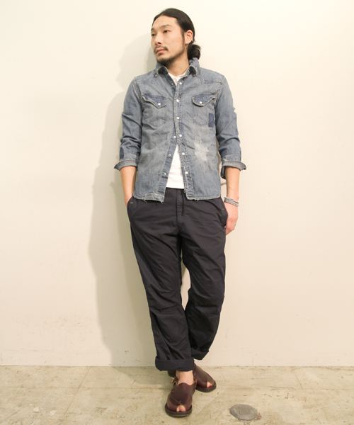 BEAMS PLUS(ビームスプラス)の「REMI RELIEF×BEAMS PLUS / 別注 カットオフデニムウエススタンシャツ(シャツ/ブラウス・メンズ・インディゴブルー・SMALL/MEDIUM/LARGE/X-LARGE)」の4枚目の写真