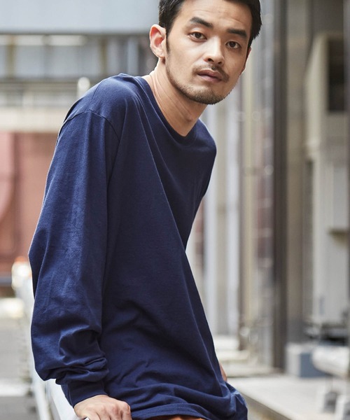 GILDAN（ギルダン）の「ギルダン ビッグシルエット USAオーバーサイズ ロングスリーブTシャツ 無地T トップス Tシャツ（Tシャツ/カットソー・メンズ・ホワイト/ブラック/ダークブラウン/パープル/ネイビー/グレー/ライム/マルーン/レッド/オレンジ/チャコールグレー/ピンク/ナチュラル/グリーン系その他/オレンジ系その他/ブラック系その他2/グレー系その他2/ホワイト系その他2/グリーン系その他2/ブルー系その他2/オレンジ系その他2/グリーン系その他3/レッド系その他/ゴールド/ロイヤルブルー/インディゴブルー/グリーン系その他4/ブルー系その他3/ダークグレー/アッシュグレー・L/XL/M）」の17枚目の写真