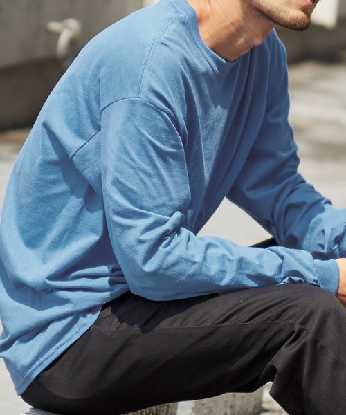 GILDAN（ギルダン）の「ギルダン ビッグシルエット USAオーバーサイズ ロングスリーブTシャツ 無地T トップス Tシャツ（Tシャツ/カットソー・メンズ・ホワイト/ブラック/ダークブラウン/パープル/ネイビー/グレー/ライム/マルーン/レッド/オレンジ/チャコールグレー/ピンク/ナチュラル/グリーン系その他/オレンジ系その他/ブラック系その他2/グレー系その他2/ホワイト系その他2/グリーン系その他2/ブルー系その他2/オレンジ系その他2/グリーン系その他3/レッド系その他/ゴールド/ロイヤルブルー/インディゴブルー/グリーン系その他4/ブルー系その他3/ダークグレー/アッシュグレー・L/XL/M）」の18枚目の写真