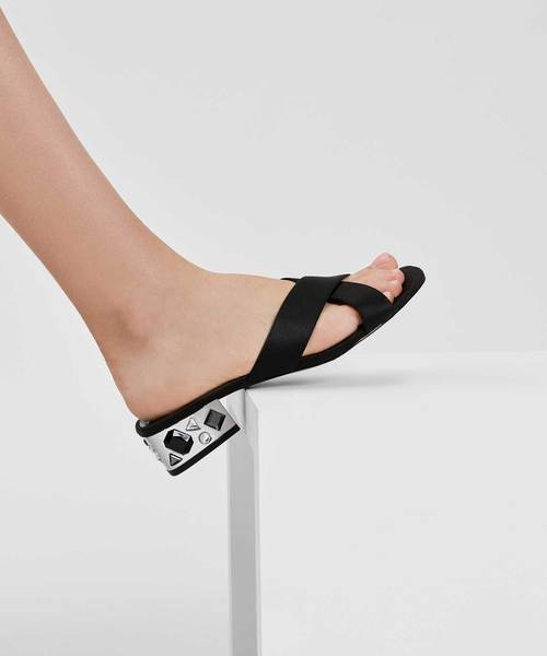 CHARLES & KEITH（チャールズ & キース）の「エンベリッシュヒールミュール / EMBELLISHED HEEL MULES（スリッポン・レディース・ブラック/ブルー・22.5cm/23cm/23.5cm/24.5cm/25cm）」の8枚目の写真