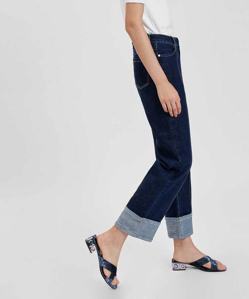 CHARLES & KEITH（チャールズ & キース）の「エンベリッシュヒールミュール / EMBELLISHED HEEL MULES（スリッポン・レディース・ブラック/ブルー・22.5cm/23cm/23.5cm/24.5cm/25cm）」の14枚目の写真